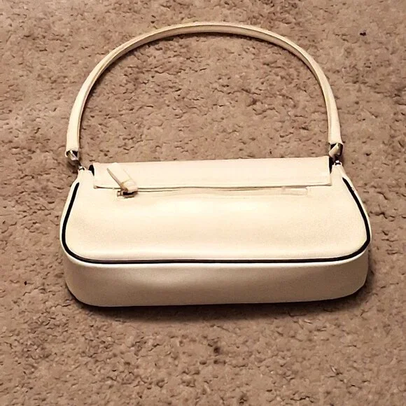 Cream Faux Leather Shoulder Bag – Curved Stitch Front - Back Zip Pocket - Picture 2 of 6